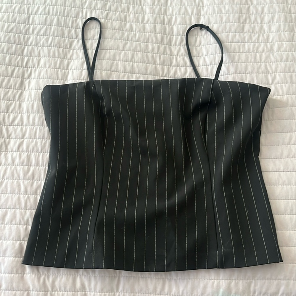 Black cropped top